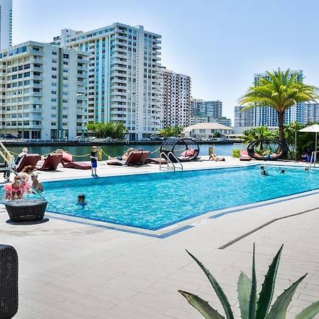 2Bd 2Ba Condo @Beachwalk Resort W/Pool Hallandale Beach Ngoại thất bức ảnh