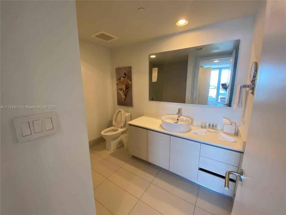 2Bd 2Ba Condo @Beachwalk Resort W/Pool Hallandale Beach Ngoại thất bức ảnh